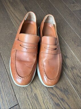 The Wolf & Shepherd Crossover Loafer.